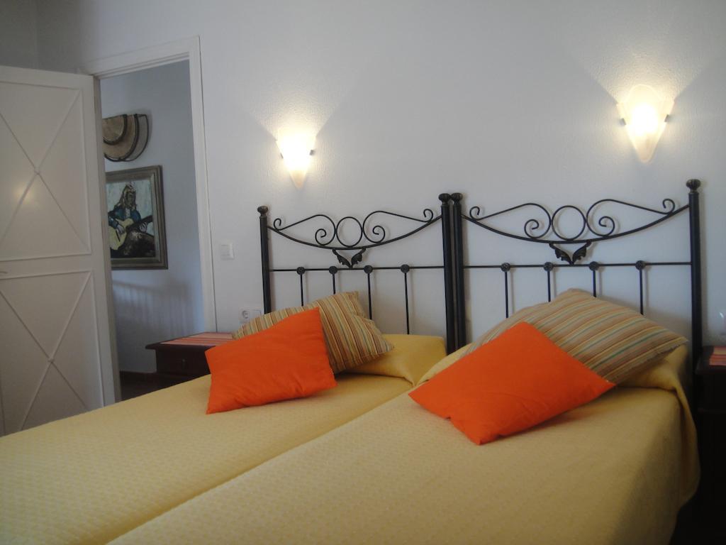 Hotel Casa La Felicidad Chiclana de la Frontera Zimmer foto